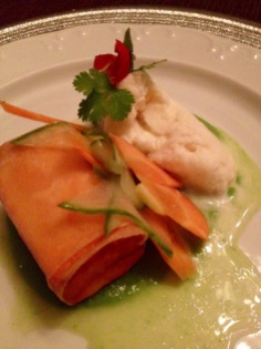 The starter – tofu with cream foam and a pesto dressing. Don't miss the fancy gold rimmed/gilded plate.